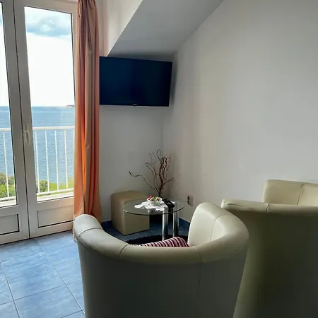 Lira Jacuzzi-sea View Apartament