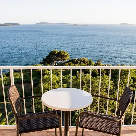 Lira Jacuzzi-sea View *