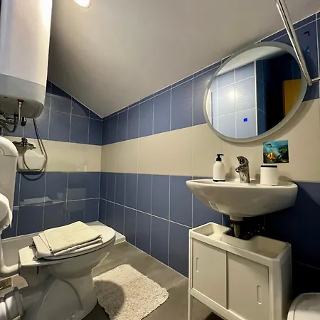 Lira Jacuzzi-sea View Apartament
