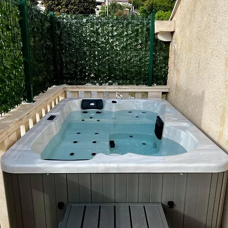 Lira Jacuzzi-sea View * Mlini
